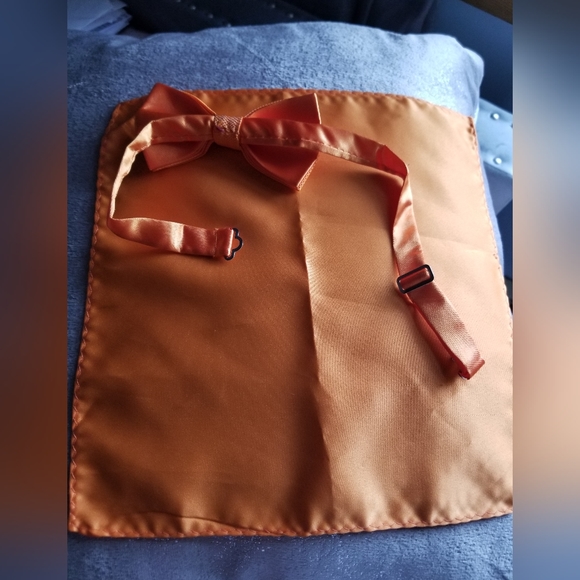 Orange mens bow tie and pocket square - Picture 2 of 2